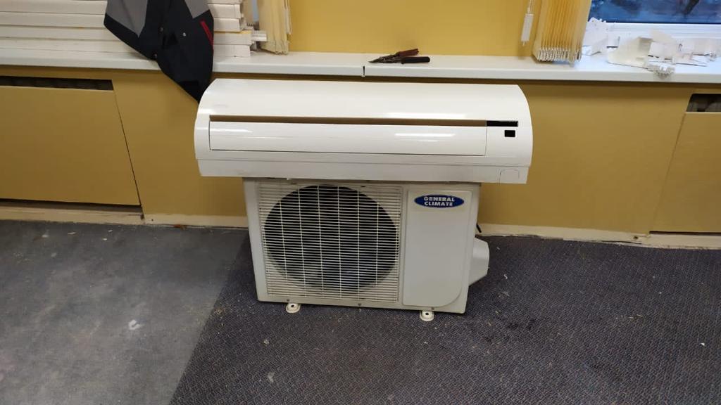 Демонтаж и техническое обслуживание климатической техники в офисном помещении