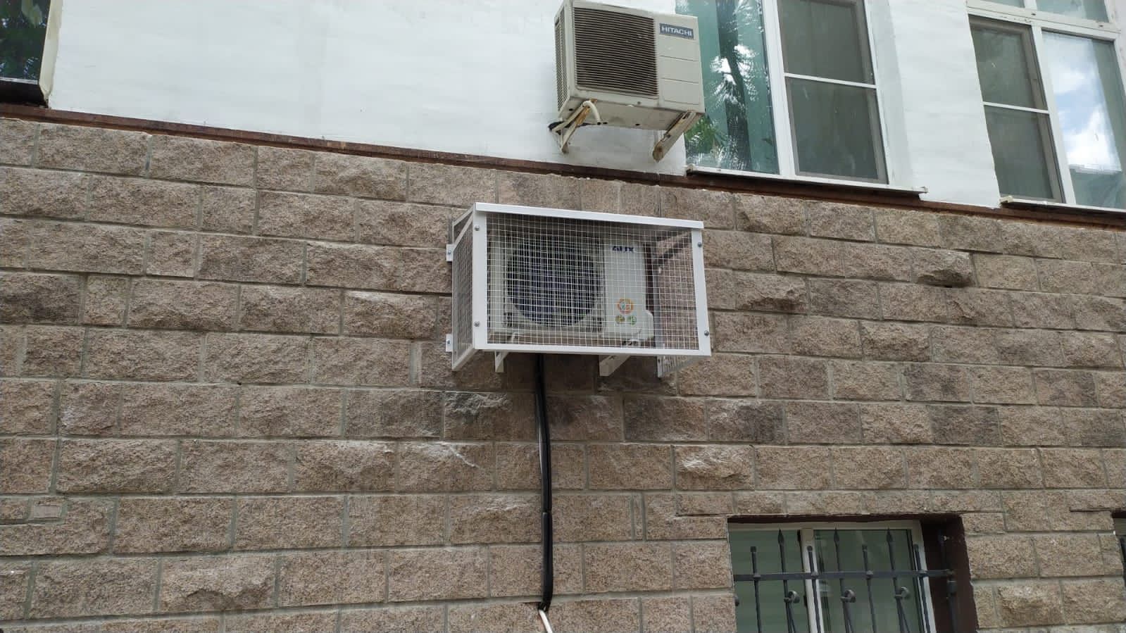 Монтаж кондиционера в два этапа (Двухкомнатная квартира в новостройке)