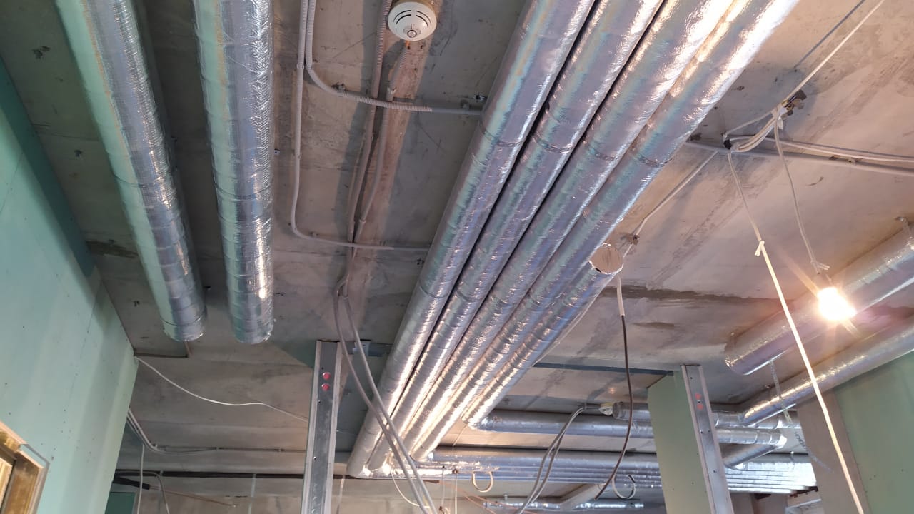 Монтаж мультисплит системы кондиционирования с внутренними блоками